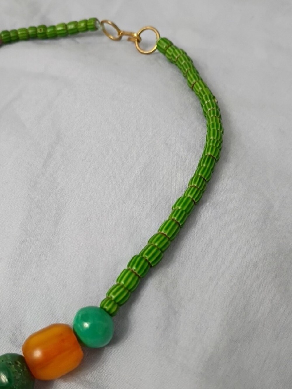 Vintage British West African Green and Amber Beaded Coin Trade Bead Necklace - Picture 6 of 15
